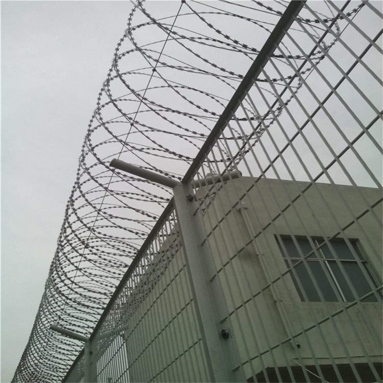監獄防攀爬隔離網使用期限圖片2