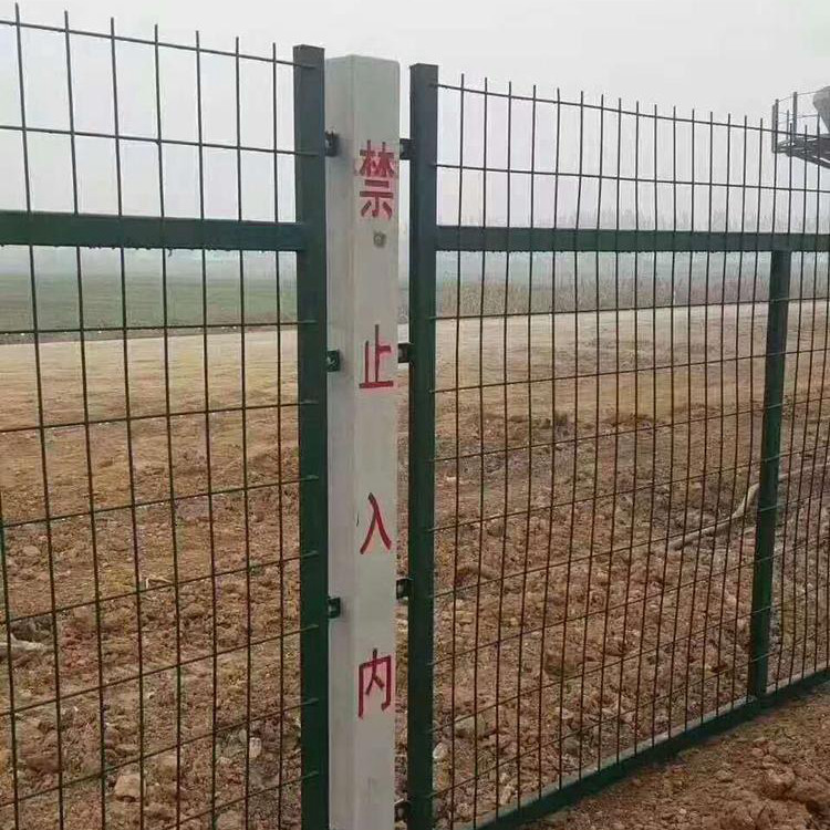 金屬網片防護柵欄的安裝方案圖片2