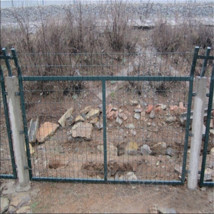 金屬網片防護柵欄的安裝方案圖片4