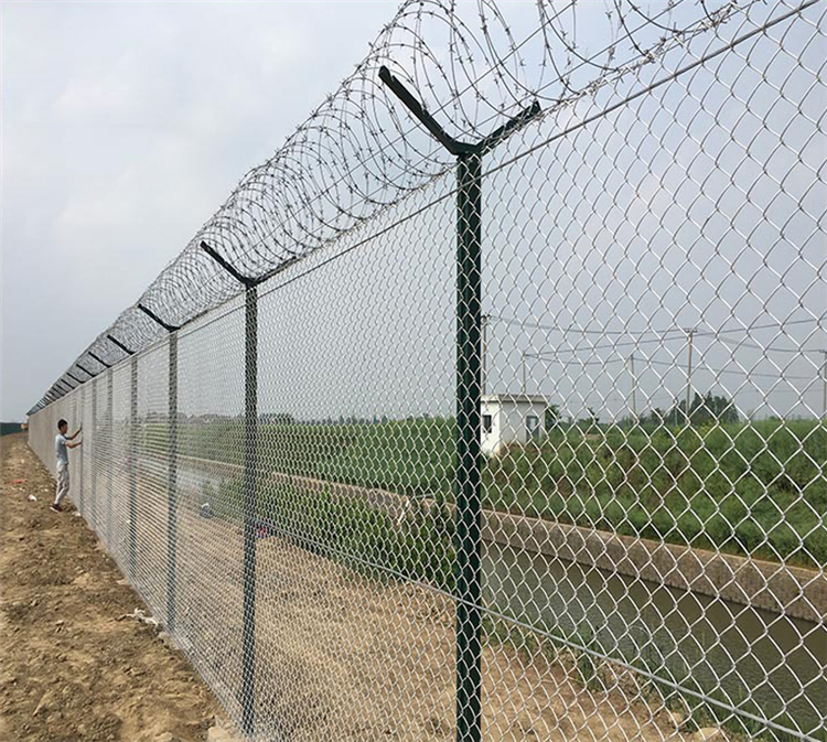 鋁包鋼機場圍網圖片2